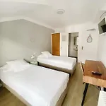 Coliving *