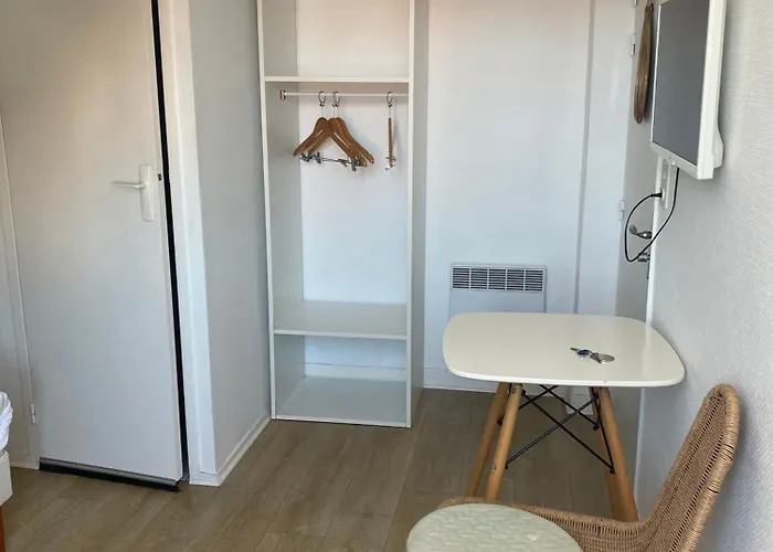 Готель Coliving *